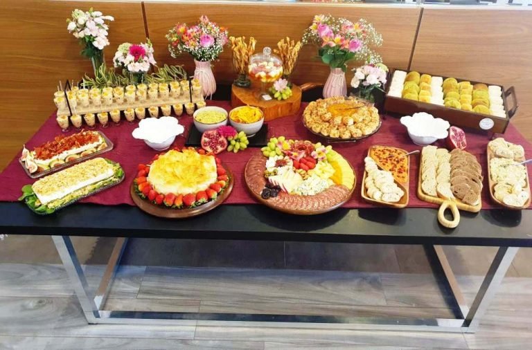 Mesa de antepastos em Curitiba Mesa de antepastos em Curitiba